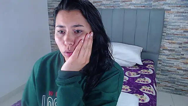 Snapshot of _joy_yva chatting on September 25, 2025, 3:29 pm joy yva online show from September 25, 2025, 3:29 pm