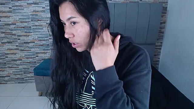 Snapshot of _joy_yva chatting on October 10, 2025, 9:04 pm joy yva online show from October 10, 2025, 9:04 pm