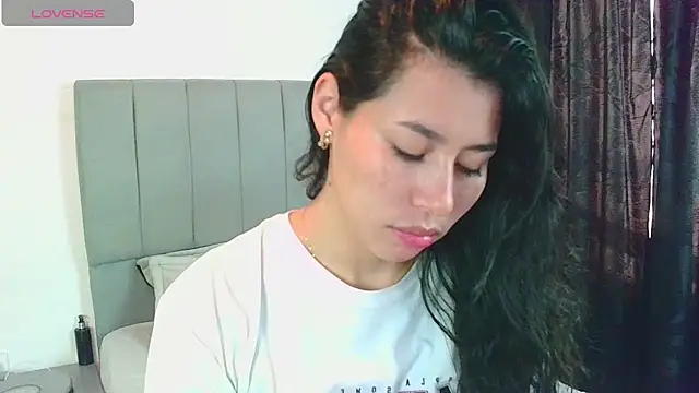 Snapshot of _joy_yva chatting on December 14, 2024, 2:42 pm joy yva online show from December 14, 2024, 2:42 pm