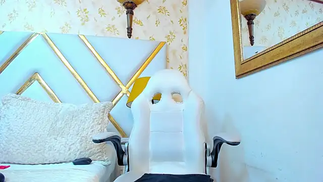 MalorySweet online show from October 6, 2025, 12:28 pm