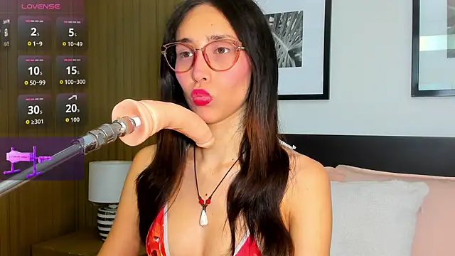 Snapshot of doll_bella_ chatting on June 11, 2026, 8:06 pm doll bella online show from June 11, 2026, 8:06 pm