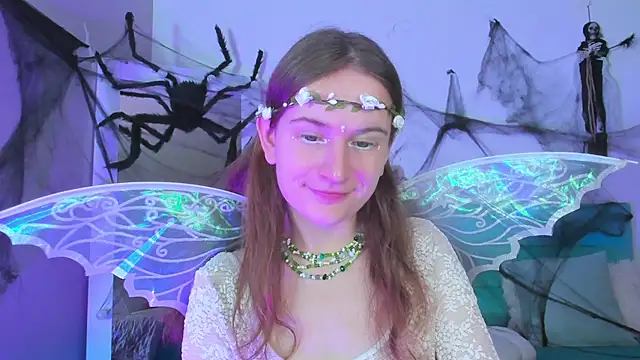 Snapshot of L1ittle_kitty_ chatting on October 31, 2025, 6:32 am L1ittle kitty online show from October 31, 2025, 6:32 am