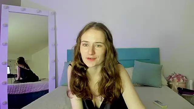 Snapshot of L1ittle_kitty_ chatting on October 15, 2025, 5:28 am L1ittle kitty online show from October 15, 2025, 5:28 am