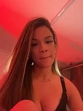 Snapshot of Alisha-Bond chatting on January 24, 2025, 3:22 am Alisha-Bond online show from January 24, 2025, 3:22 am