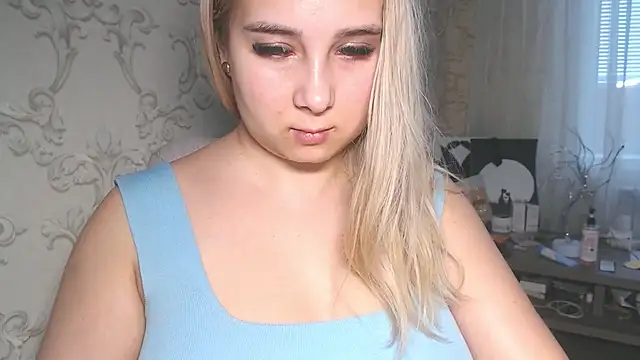 DolphinDreams online show from February 25, 2026, 11:10 am