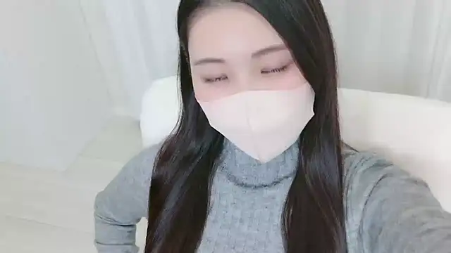 yuki room online show from October 3, 2025, 2:40 pm