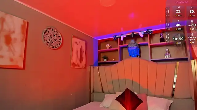 Lucy Williiams online show from October 21, 2025, 11:20 am