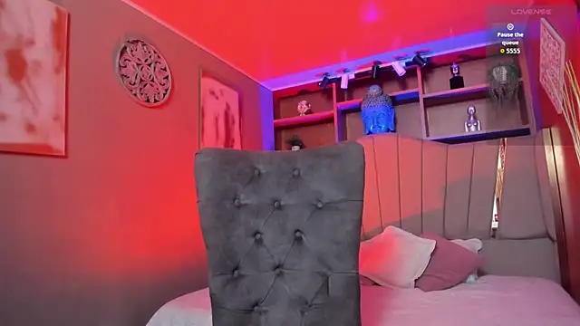 Lucy Williiams online show from October 31, 2025, 3:19 pm