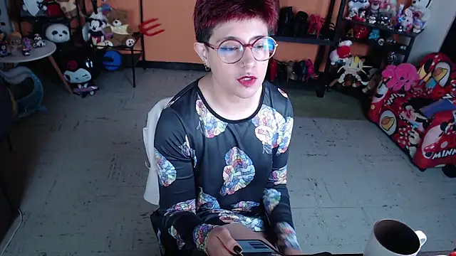 MissMiia2 online show from May 26, 2026, 1:53 pm