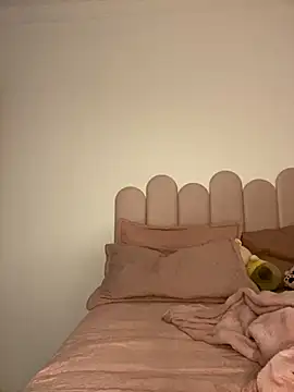 cleolimahot3 online show from October 23, 2025, 11:58 pm