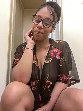 Snapshot of Princess_Desirae chatting on April 20, 2026, 3:53 am Princess Desirae online show from April 20, 2026, 3:53 am