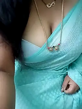 Snapshot of your-sameera chatting on February 17, 2025, 3:47 am your-sameera online show from February 17, 2025, 3:47 am