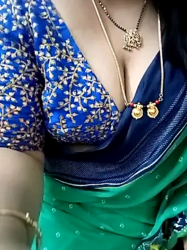 Snapshot of your-sameera chatting on March 10, 2025, 7:33 am your-sameera online show from March 10, 2025, 7:33 am