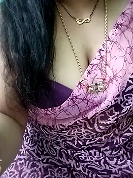 Snapshot of your-sameera chatting on February 15, 2025, 11:28 am your-sameera online show from February 15, 2025, 11:28 am