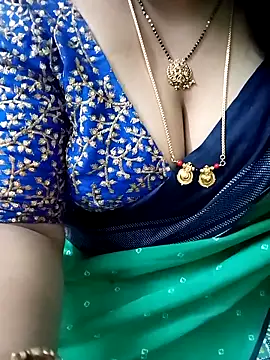 Snapshot of your-sameera chatting on March 10, 2025, 4:07 am your-sameera online show from March 10, 2025, 4:07 am