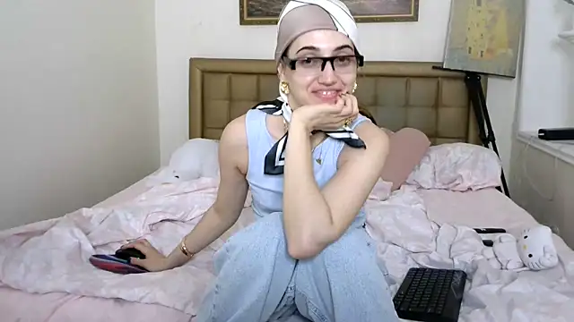 Snapshot of Iren chatting on May 17, 2026, 5:24 pm Iren online show from May 17, 2026, 5:24 pm