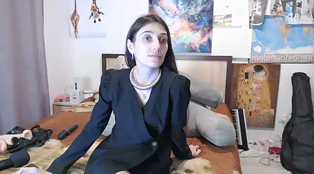 Snapshot of Iren chatting on March 12, 2025, 11:44 pm Iren online show from March 12, 2025, 11:44 pm