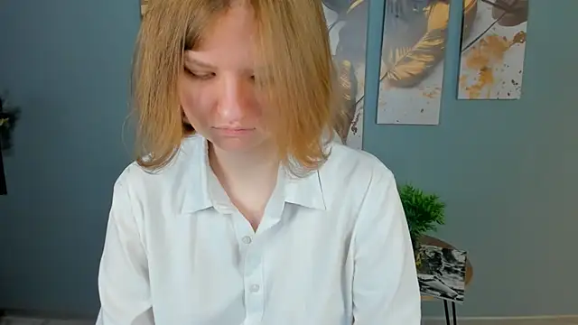 LilianSwall online show from January 12, 2026, 1:40 pm