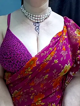 Snapshot of Raja_Ranii chatting on May 13, 2026, 3:52 pm Raja Ranii online show from May 13, 2026, 3:52 pm