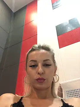 Diamond Bunny  online show from October 27, 2025, 12:39 pm