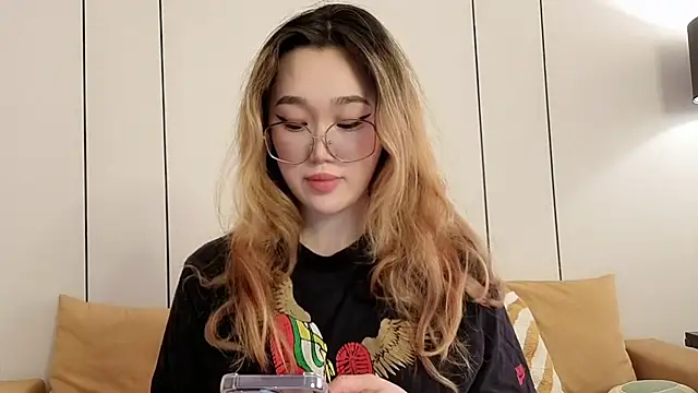 Jennatyan online show from March 17, 2026, 10:18 am