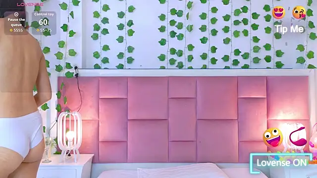 kaily sweet1 online show from April 13, 2026, 11:25 am