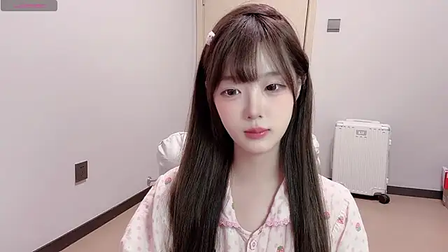 Snapshot of Fairy-06 chatting on September 9, 2025, 2:26 pm Fairy-06 online show from September 9, 2025, 2:26 pm