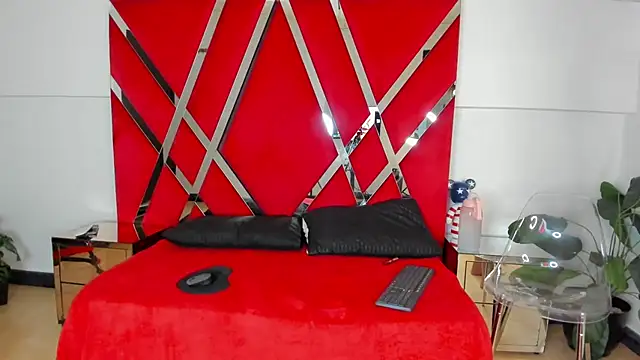 Snapshot of Milanxht chatting on October 16, 2025, 8:50 pm Milanxht online show from October 16, 2025, 8:50 pm