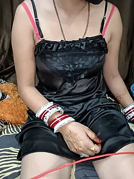 kaveerpooja947 online show from October 13, 2025, 5:25 pm