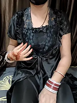 kaveerpooja947 online show from October 1, 2025, 5:17 pm