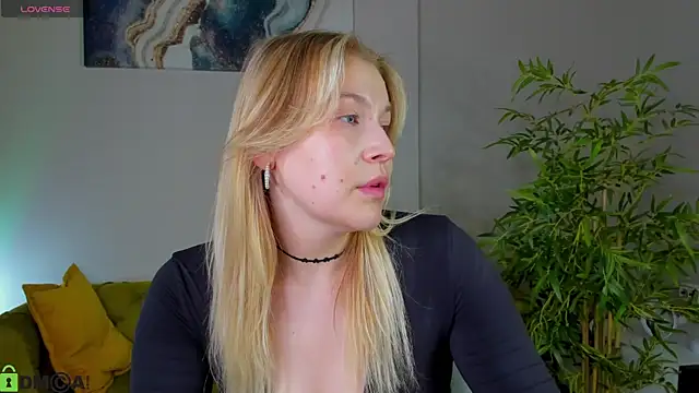 Snapshot of Colleen_Blake chatting on June 14, 2026, 5:03 pm Colleen Blake online show from June 14, 2026, 5:03 pm