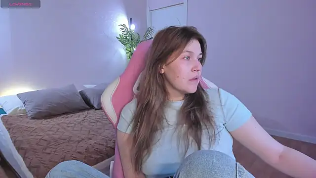 Colleen Blake online show from November 3, 2025, 5:05 pm