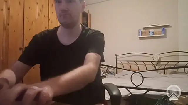 Loveme1902 online show from April 16, 2026, 8:15 am