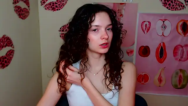  SusieSu  online show from February 23, 2026, 7:25 pm