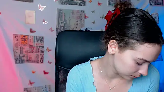  SusieSu  online show from May 13, 2026, 12:23 pm