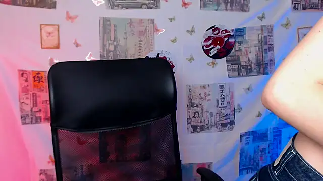  SusieSu  online show from May 18, 2026, 6:18 am