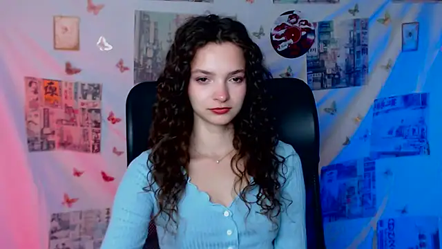  SusieSu  online show from May 11, 2026, 6:27 pm