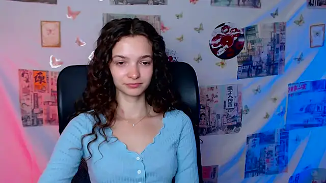  SusieSu  online show from May 19, 2026, 6:20 am