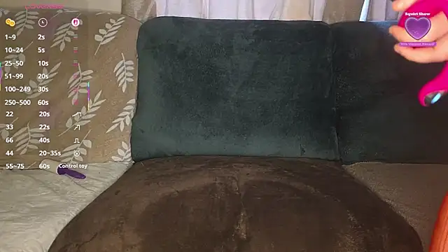 Snapshot of freyadivine chatting on March 23, 2026, 11:43 am freyadivine online show from March 23, 2026, 11:43 am