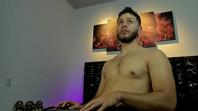 BastianFerrari online show from October 20, 2025, 2:17 pm