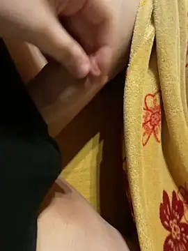 Snapshot of Max_2515 chatting on December 22, 2024, 4:06 pm Max 2515 online show from December 22, 2024, 4:06 pm