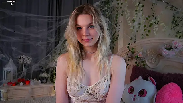 EdlinAlliston online show from November 2, 2025, 1:38 pm