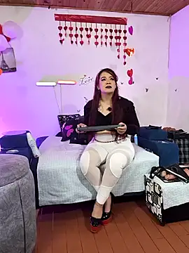 Snapshot of keila_j chatting on March 23, 2026, 10:48 am keila j online show from March 23, 2026, 10:48 am