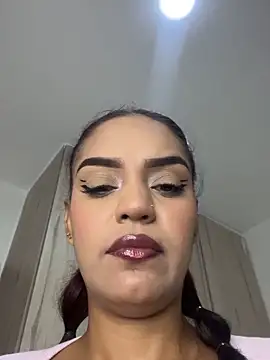 Sara-77 online show from April 1, 2026, 9:54 am