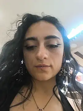 Lila Desiree online show from May 18, 2026, 11:31 pm