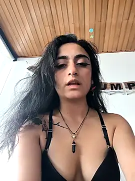 Lila Desiree online show from December 13, 2025, 8:04 pm