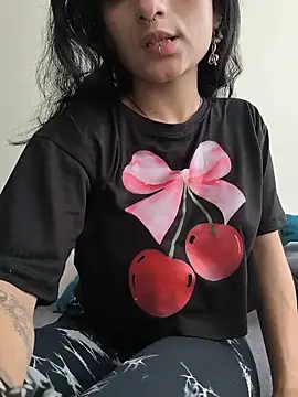 Lila Desiree online show from May 16, 2026, 2:49 pm