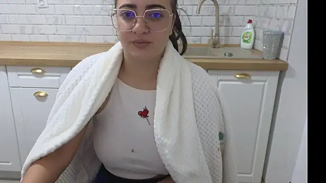 Snapshot of Boom_Lora chatting on October 4, 2025, 4:14 am Boom Lora online show from October 4, 2025, 4:14 am