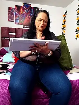 ScarletthJhonson- online show from September 27, 2025, 9:32 pm