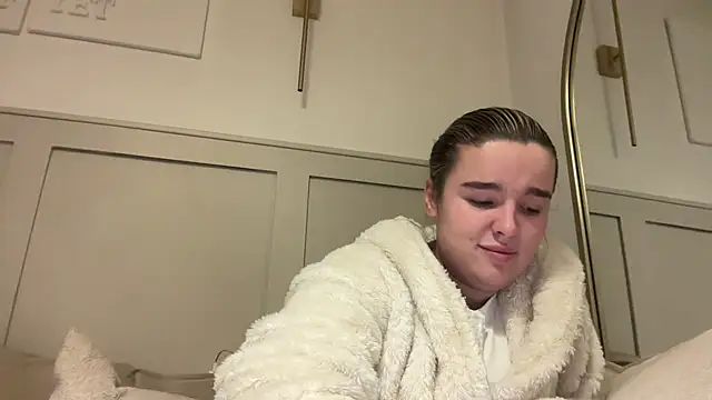 maisiesmithx online show from November 5, 2025, 8:34 pm